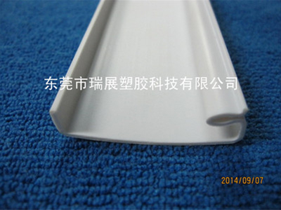 塑料异型材模具热处理变形方式