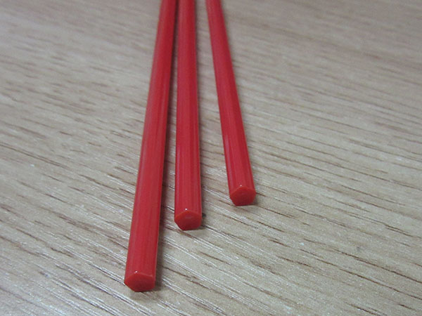 红色尼龙条梅花形
